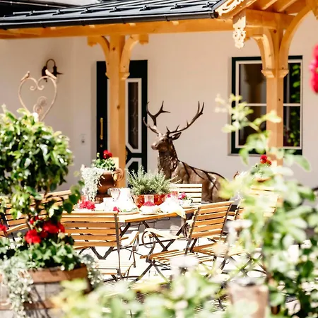 Apartment Lippingergut - Sissis Sommerfrische *